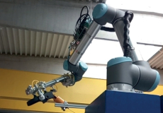 MP LINE: Automatizace (nejen) vstikovacho procesu pomoc kolaborativnho robota Universal Robots
