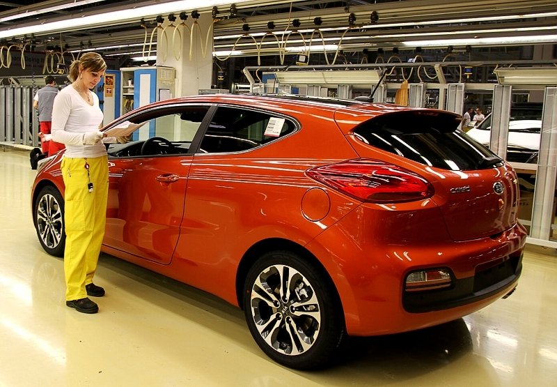 Spolenost Kia Motors Slovakia zaala na Slovensku vyrbt nov model Kia pro_cee'd