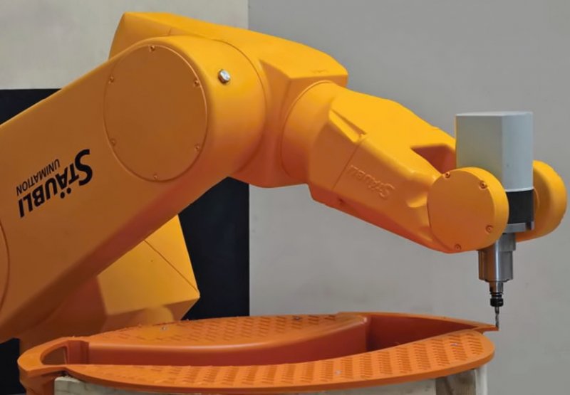 Obrbn plast a kompozitnch materil robotem Stubli