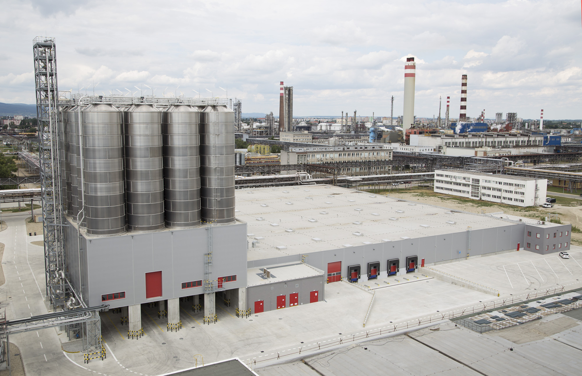 Slovnaft ukončil výstavbu novej logistickej prevádzky za 22 miliónov eur Slovnaft ukončil výstavbu novej logistickej prevádzky za 22 miliónov eur