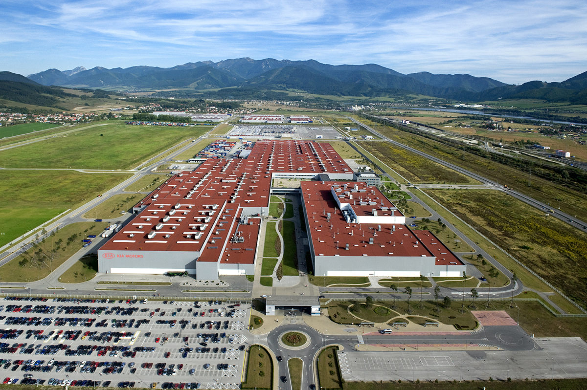 Spoločnosť Kia Motors Slovakia zaplatila už tret&iacute;kr&aacute;t po sebe najvy&scaron;&scaron;iu daň z pr&iacute;jmu