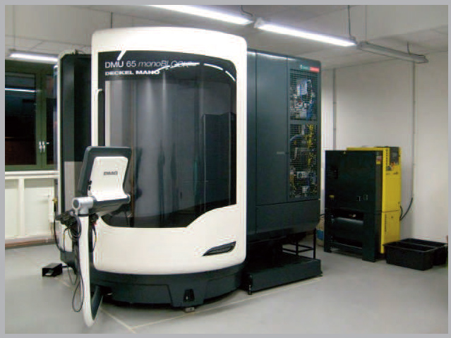 Obr. 5 – Pětiosé CNC frézovací centrum DMU 65 MonoBlock Obr. 5 – Pětiosé CNC frézovací centrum DMU 65 MonoBlock
