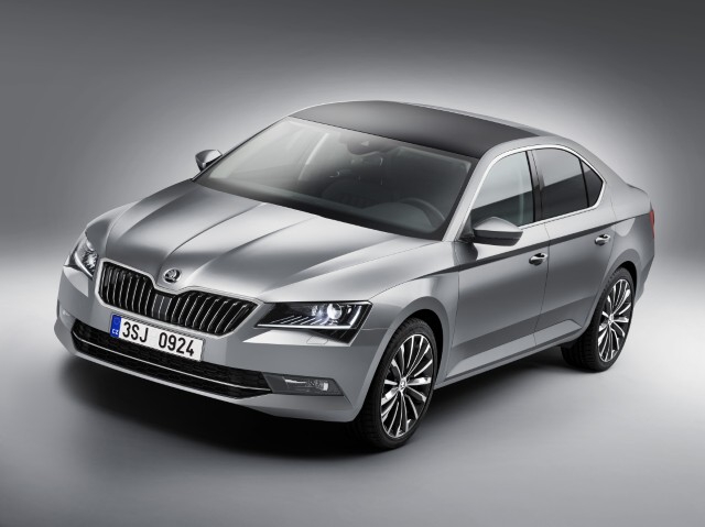 Rekordní rok 2015: ŠKODA AUTO dodala svým zákazníkům 1,06 milionu vozů Rekordní rok 2015: ŠKODA AUTO dodala svým zákazníkům 1,06 milionu vozů