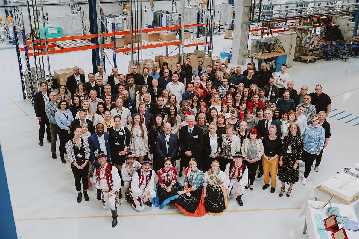 Hi-Technology Moulding Slovakia: plastov&eacute; v&yacute;lisky, vstrekovanie plastov