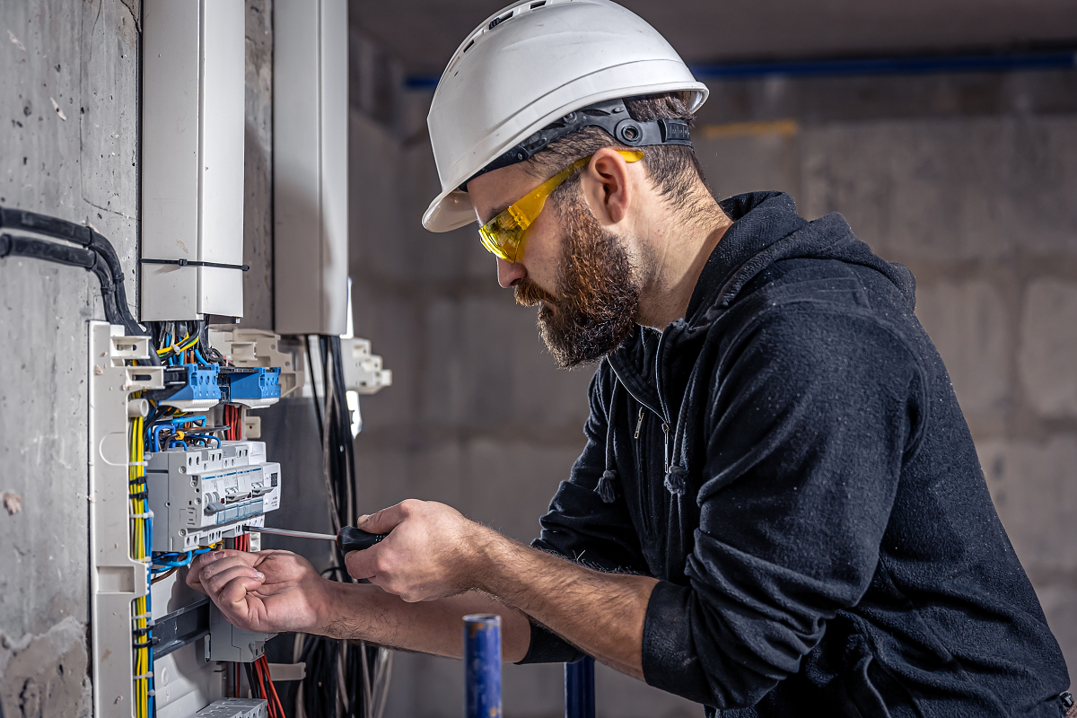 Ampacet - masterbatche ELTech a elektrotechnický průmysl Ampacet - masterbatche ELTech a elektrotechnický průmysl